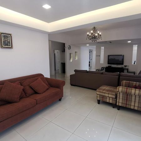 Apartamento de 362 m² en Distrito Central de Negocios, con 3 habitación Kota Kinabalu Exterior foto