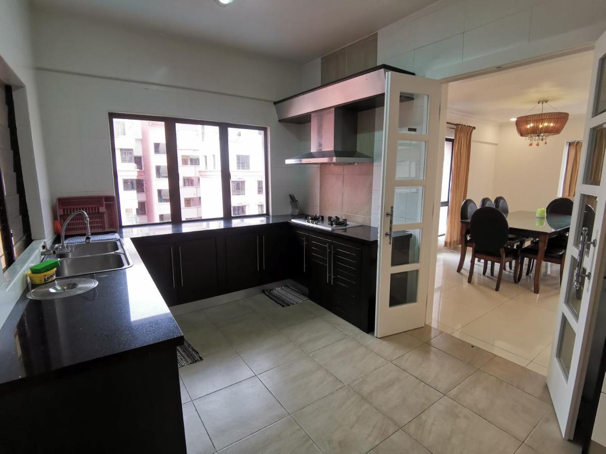 Apartamento de 362 m² en Distrito Central de Negocios, con 3 habitación Kota Kinabalu Exterior foto