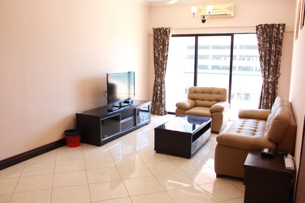 Apartamento de 362 m² en Distrito Central de Negocios, con 3 habitación Kota Kinabalu Exterior foto