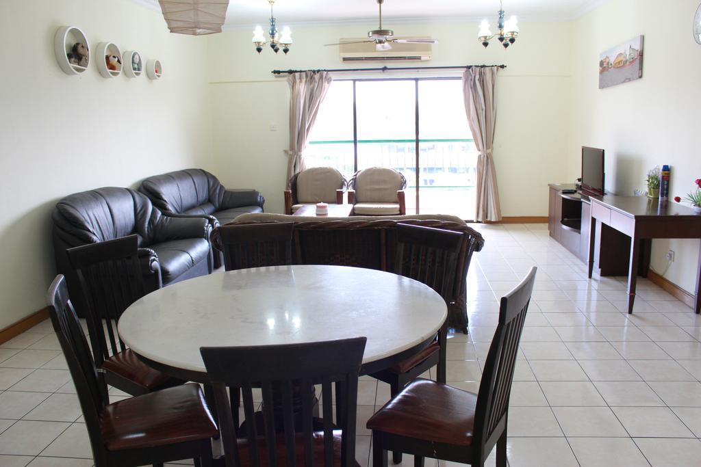 Apartamento de 362 m² en Distrito Central de Negocios, con 3 habitación Kota Kinabalu Exterior foto